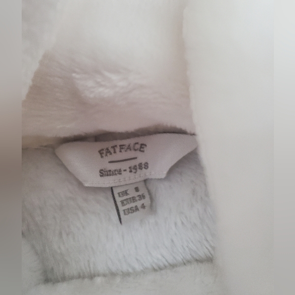 Warm soft cow neck pullover. - Picture 2 of 2